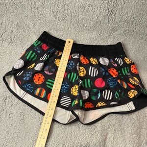 Lululemon Sea wheezy tracker shorts. Size 8
